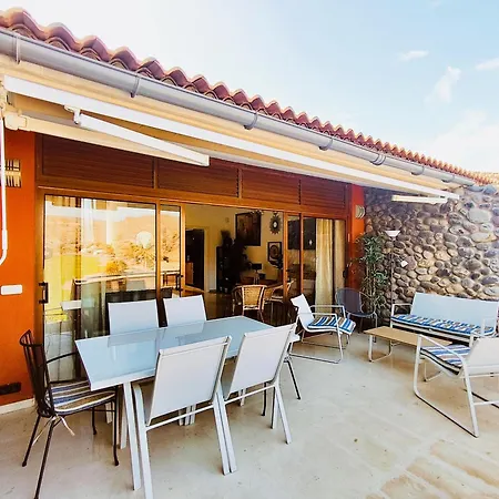 M&f Golf Views. Walk To Semesterbostad *